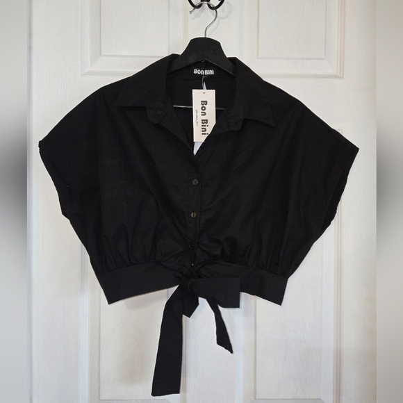 Black Button-Up Crop Top - Picture 1 of 4